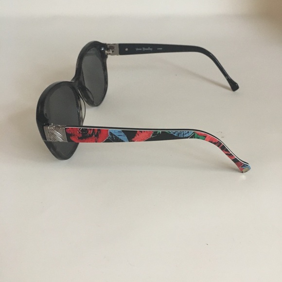 Vera Bradley eyeglass frame. Havana rose 55-16 135 - Picture 4 of 6